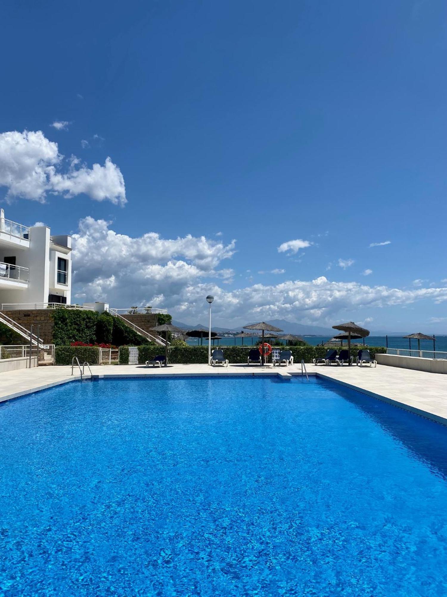 Sunshine Beach Front Complex, Wifi, Modern Casares Zewnętrze zdjęcie